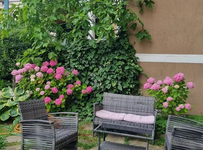 Domus Extra 圣弗拉斯